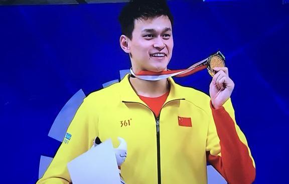 霸气!中国游泳队亚运会连摘三金,亚洲老大的身