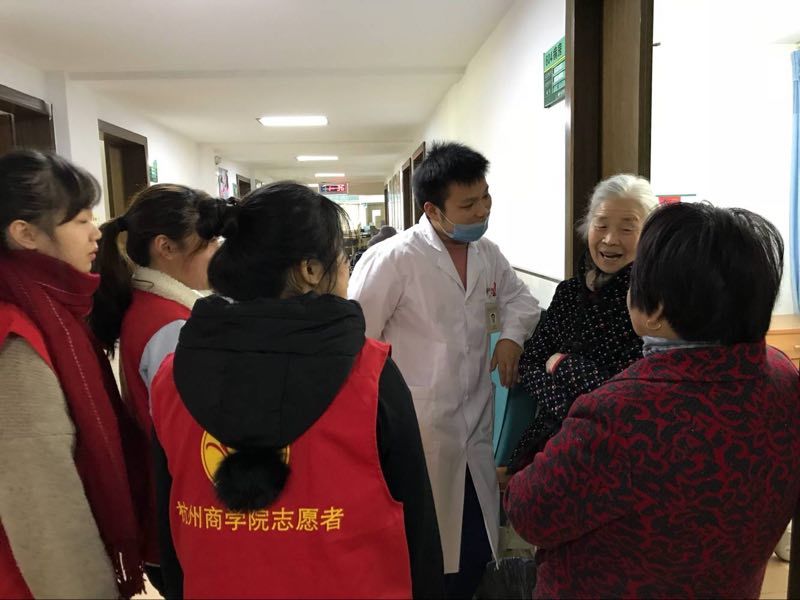 浙江桐庐县友好医院开展情系桑榆,医暖夕阳活