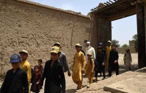 太能生!巴基斯坦一57岁男子和3个妻子共生36