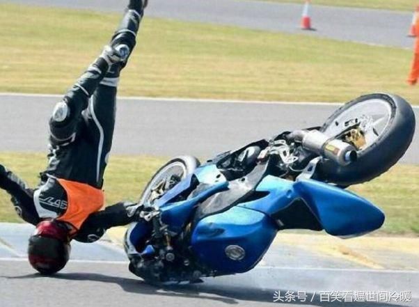 搞笑GIF:想追老娘?滚一边去