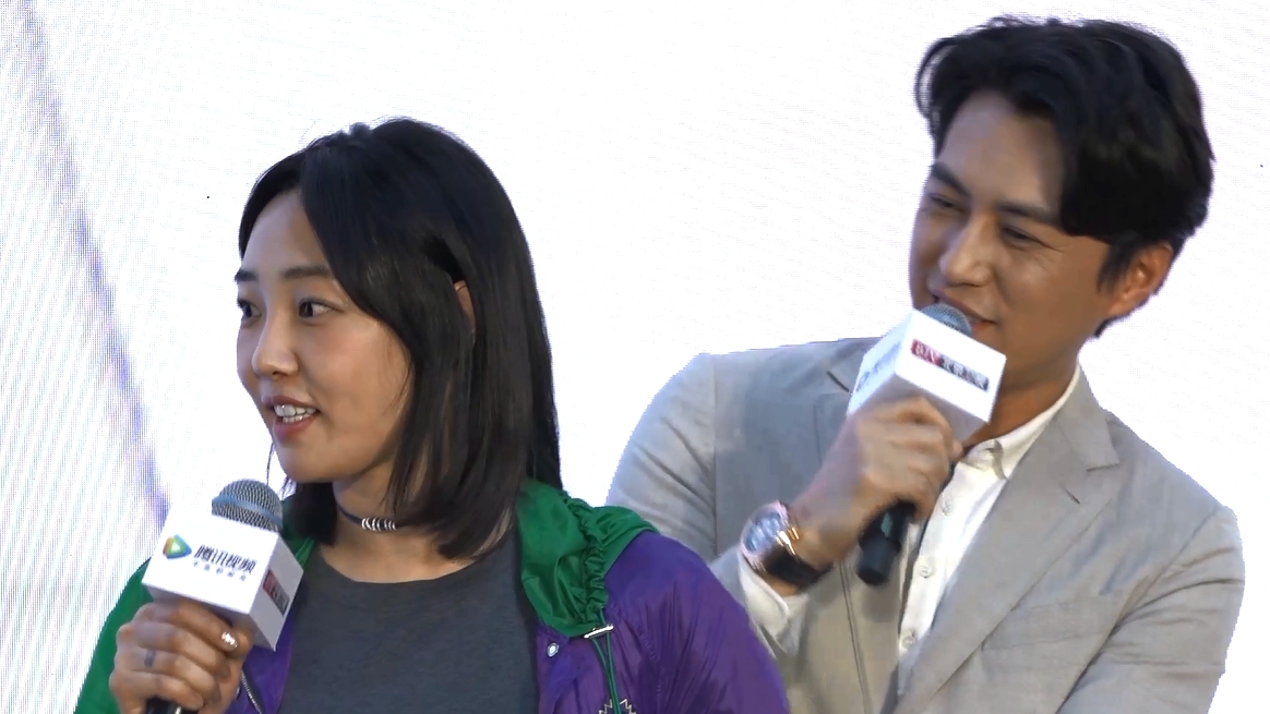 白百何呛靳东“非把天聊死” 飚医学术语救场 白百何呛靳东“非把天聊死” 飚医学术语救场