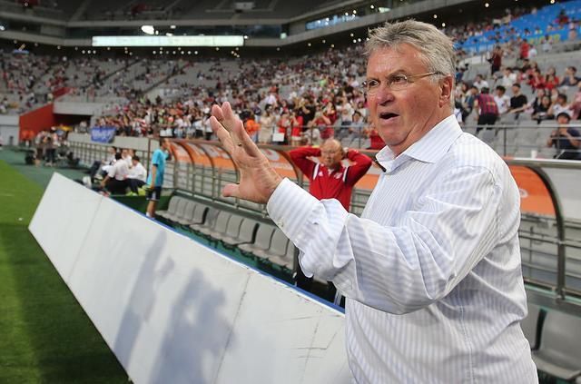 名帅希丁克2周后执教中国国奥队,71岁能否老当