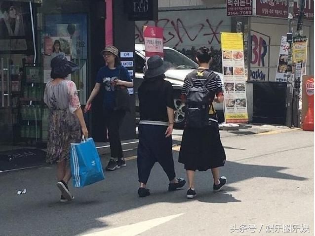 陈小艺全家近照:儿子曾与自己拍摄家喻户晓的
