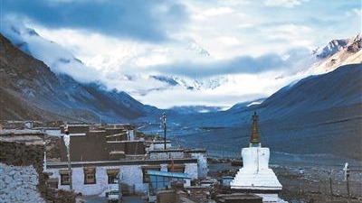 官方表示珠峰永久封山不实 登顶每年控制约300人 官方表示珠峰永久封山不实 登顶每年控制约300人