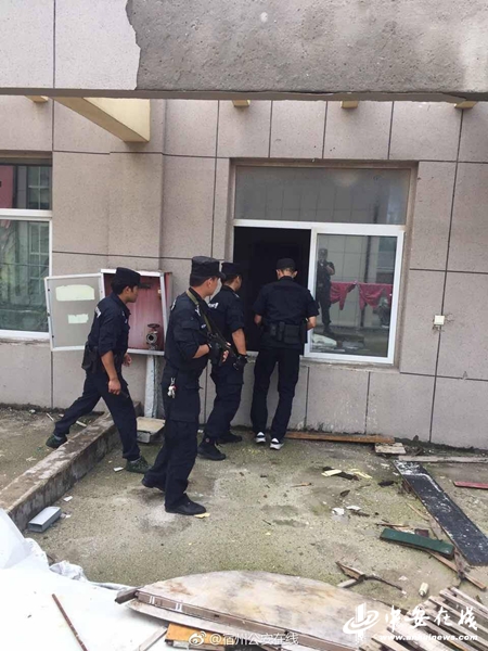 宿州命案嫌犯追捕中跳楼自杀 此前被警方悬赏