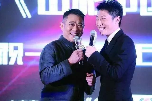 撒贝宁问李连杰:你一共有多少钱?李连杰还真就