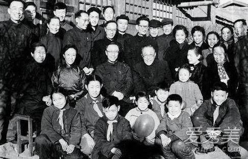 那英和慈禧是什么关系? 那英父亲和末代皇帝溥