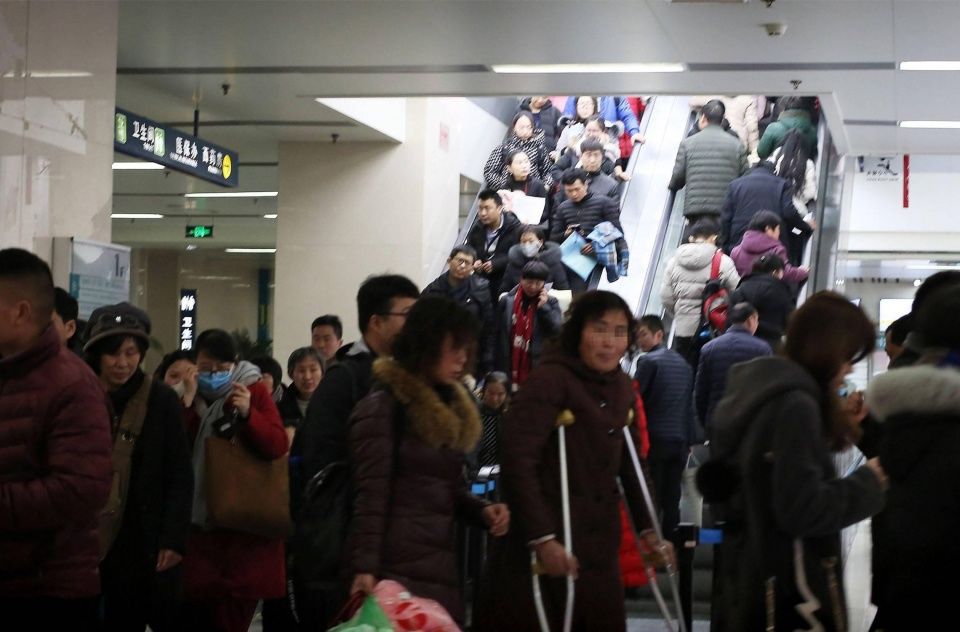 世界最大医院在中国河南,排队五分钟才能上扶