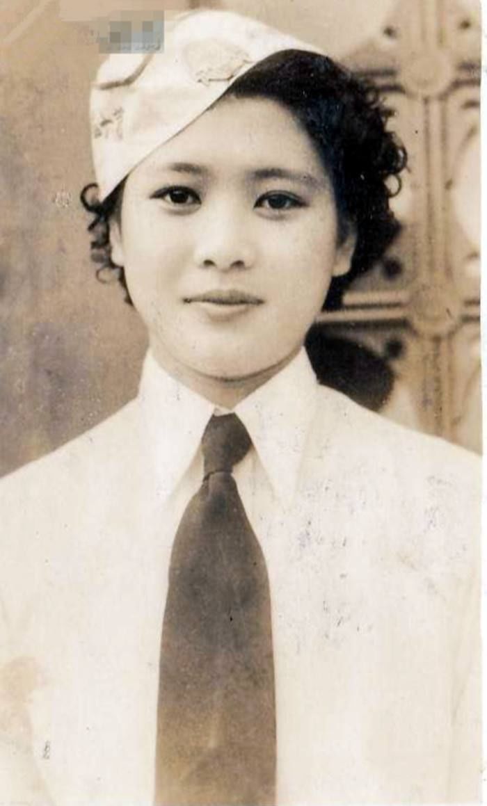 她是民国第一美人鱼,却被《傻儿军长》用手段