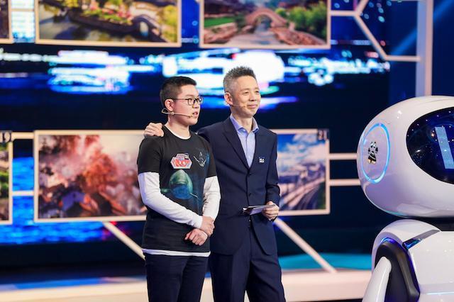 《最强大脑》脑王回归，小胖孩陈志强变帅了，人类能否战胜小度?