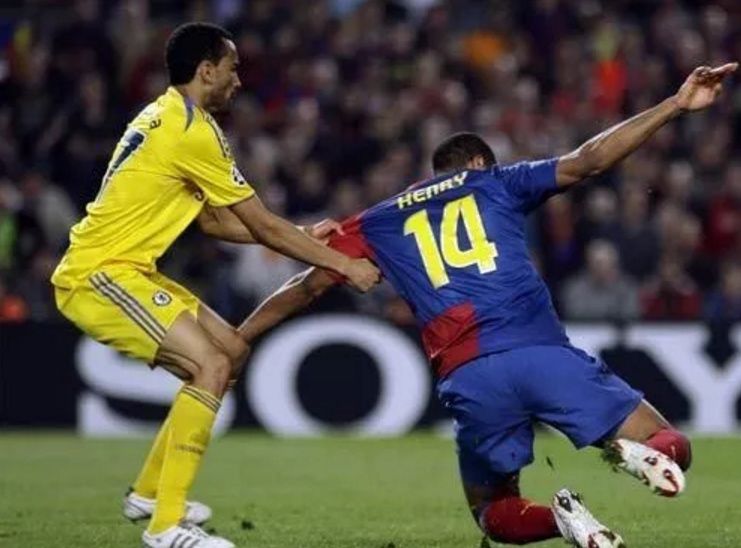 巴萨切尔西恩怨,你只看到巴拉克怒吼,但知道诺