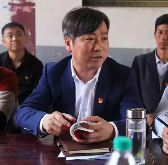 江西沙溪推进殡葬改革:销毁全镇收集的463个棺