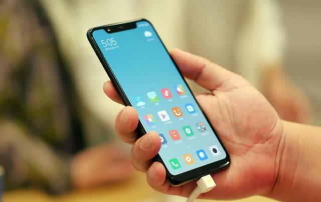 小米8预约量突破200万,骁龙845+三星屏幕,网友