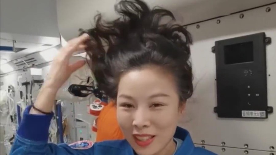 ​这才是真正的“天秀”！满头冲天辫 王亚平太空洗头超可爱