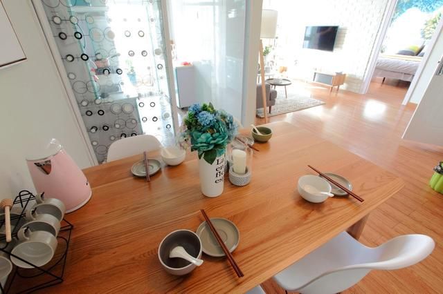 当爱偷井盖的河南人撞见爱打架的东北人,结