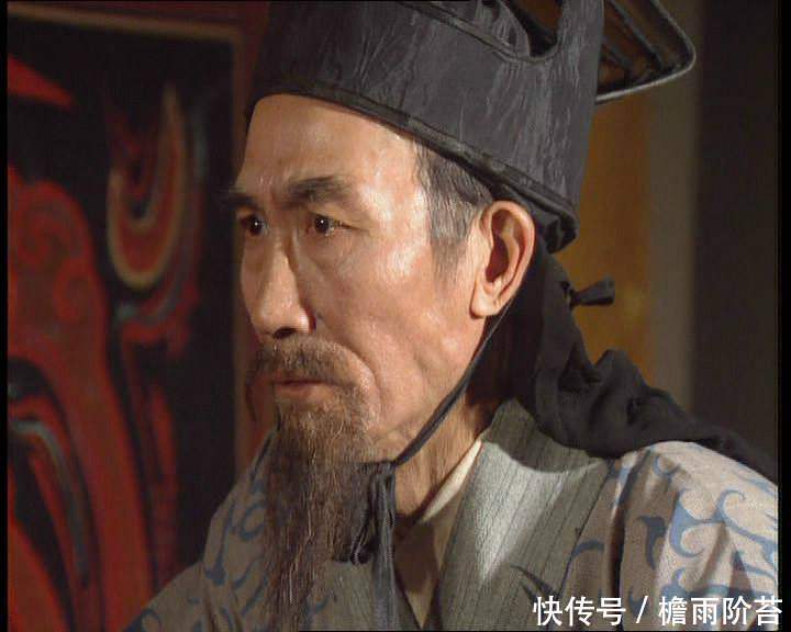 西晋权臣贾充,本是曹魏之臣,世受魏恩,却效力于司马氏帐下.