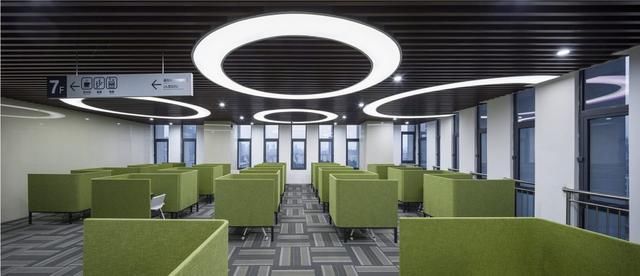 武汉理工大学南湖校区图书馆,楚风汉韵的现代