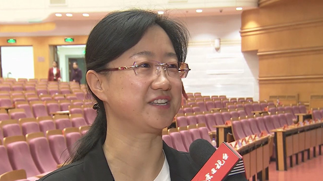 十九大代表李彦:让十九大的精神实质扎根于大家脑中 心中 十九大代表李彦:让十九大的精神实质扎根于大家脑中 心中