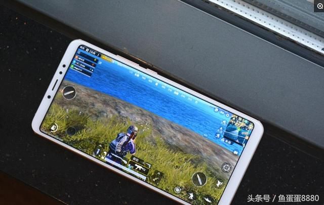 几乎同价位的小米8se和max3,性能差距不小