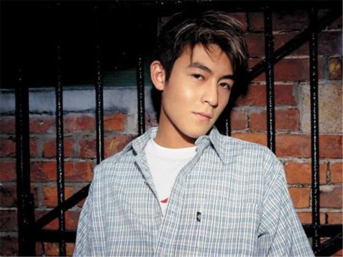 长着中国脸的加拿大籍明星,网友:最后一个不是