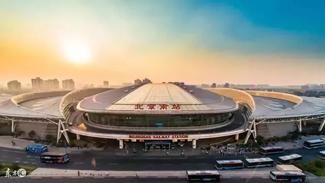 澳洲记者亲自乘坐比较:中日韩俄4国高铁,得出