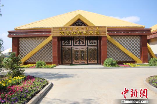 中国首家戈壁红驼艺术馆落地内蒙古乌拉特后旗