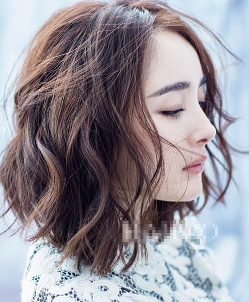 女星侧颜杀:刘亦菲清纯,赵丽颖娇俏,郑爽最美腻