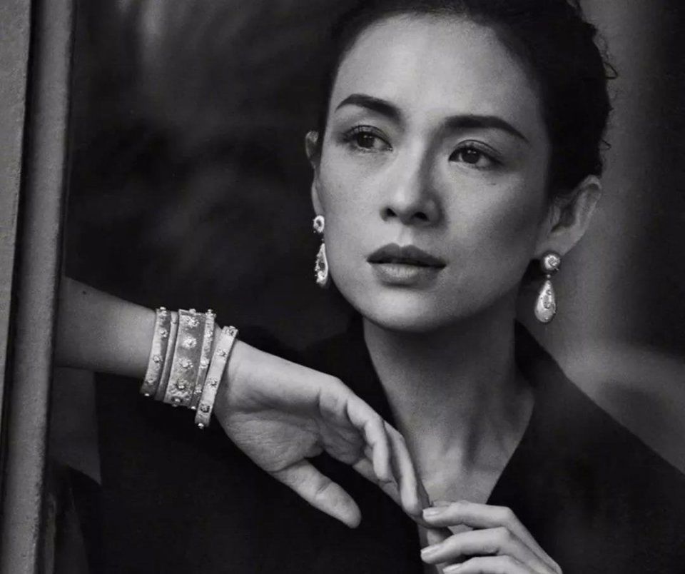 女星未PS照被曝,蒋欣高圆圆都输给了满脸皱纹