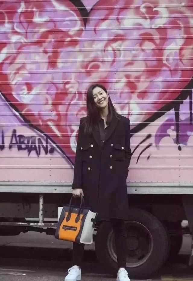 大表姐刘雯私服简直是女孩冬日穿搭的教课级示