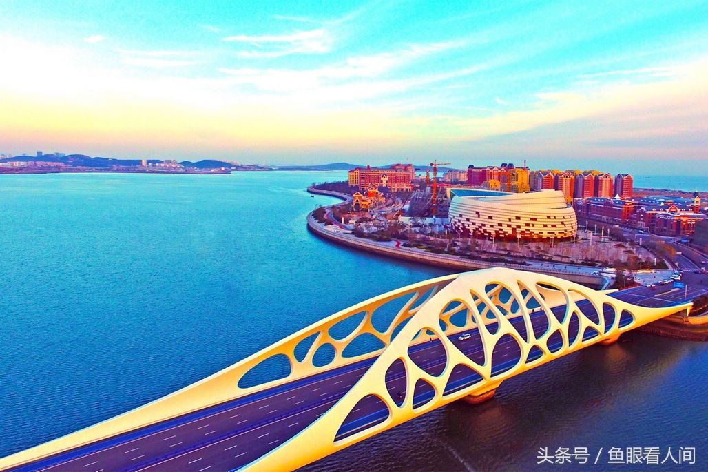 上合峰会青岛东岸闭幕 上合电影节西海岸拉开