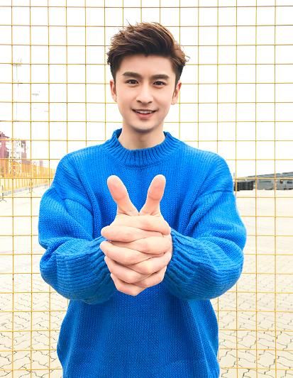 迪丽热巴前脚刚走,老板杨幂因为他又上跑男,网