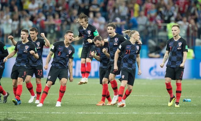 世界杯8强主教练年薪一览!最低35万欧,8人加起