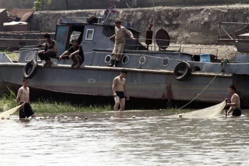 朝鲜到底落后中国多少年?朝鲜姑娘说经济发达
