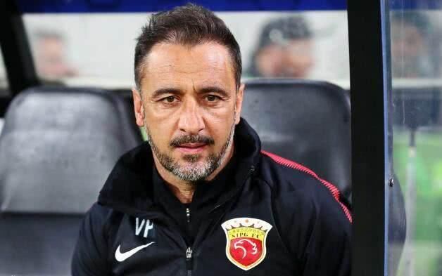 上港亚冠完败鹿岛鹿角 贺惯石柯状态低迷必须