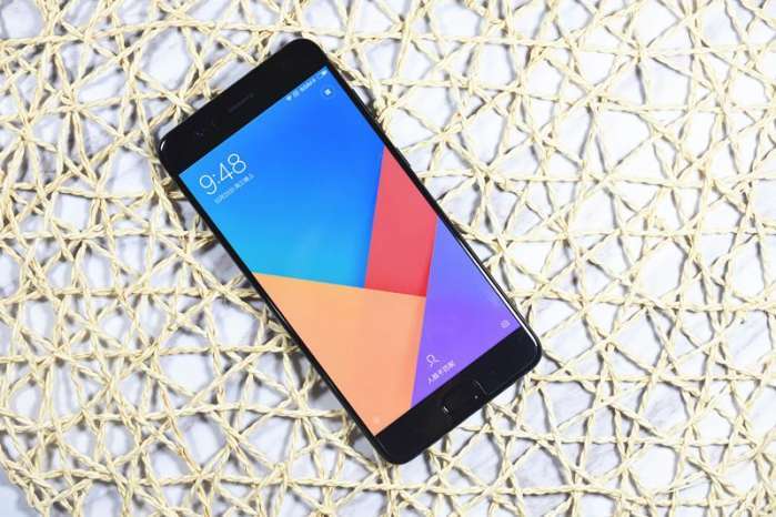 小米新品手机突然降价! 复刻小米6+高通660处