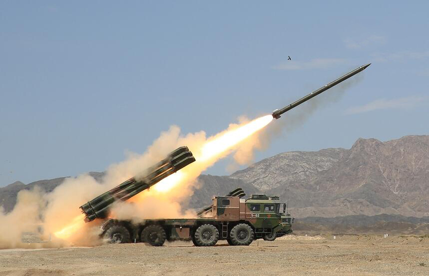 对付印度杀手锏!中国phl03火箭炮齐射火力强劲