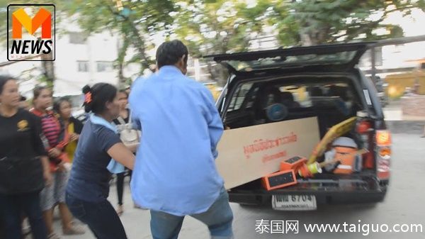 小沙弥被埋佛像下 父母当众争夺尸首