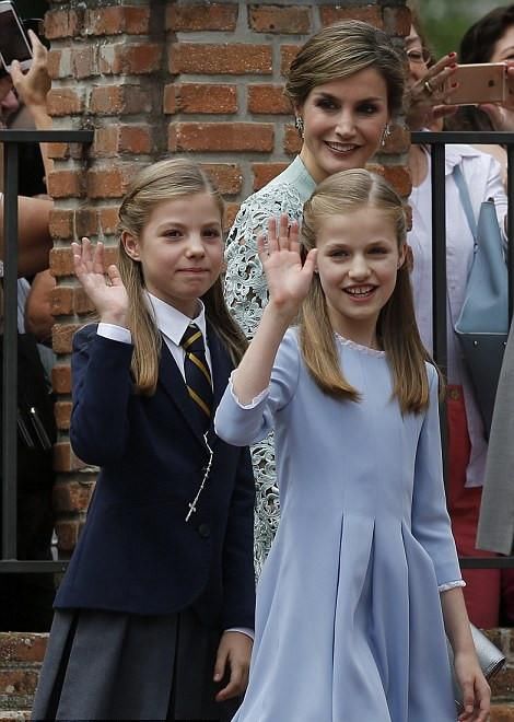 西班牙小公主生活照曝光,王室生活也犹如常人