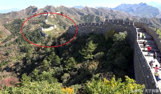 老外组团来中国游玩,第一次看见长城后不禁感