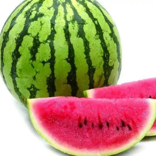 炎热夏季如何挑选榴莲和西瓜,水果批发商这样