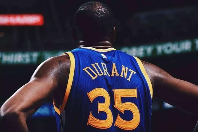 比较詹姆斯、库里、杜兰特生涯前三次总决赛数