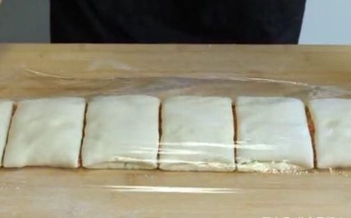 葱花饼怎样做才好吃?窍门就是用它和面,蓬松暄