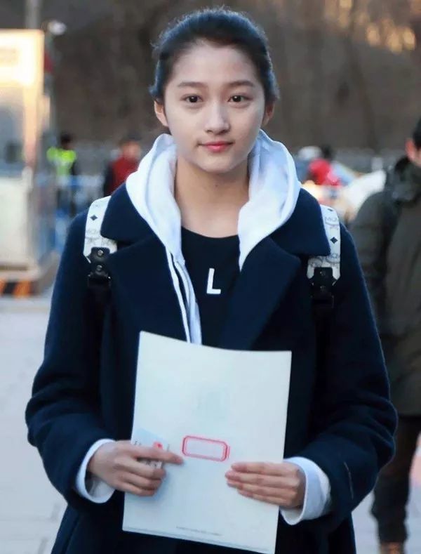 同为97后老戏骨,关晓彤和张雪迎为何评价差距