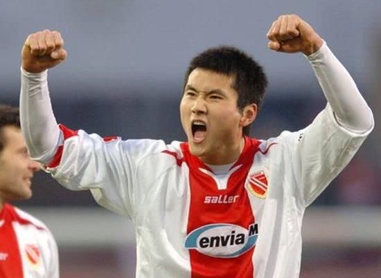 是邵佳一而不是杨晨入选德甲传奇球星名人堂三