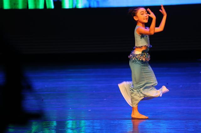 苏州:东吴宝宝大赛才艺表演形式丰富 家庭才艺