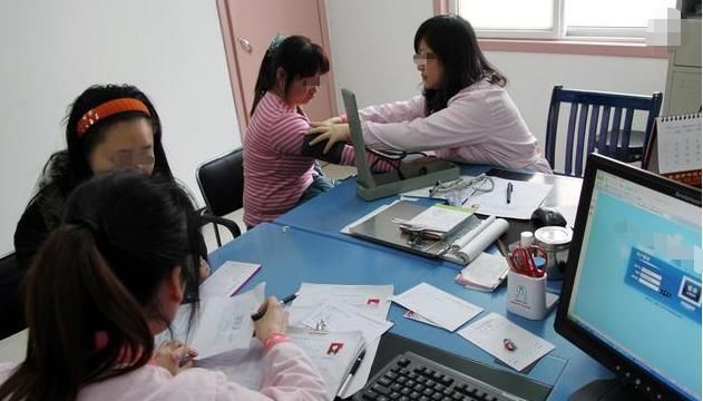 16岁高中女生怀疑自己患妇科病,很丢脸,医生检