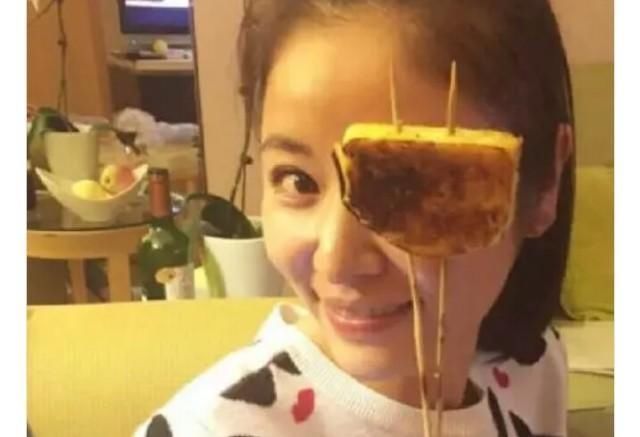 宋祖儿5毛钱小零嘴吃到不能停,看杨紫曾敞开肚