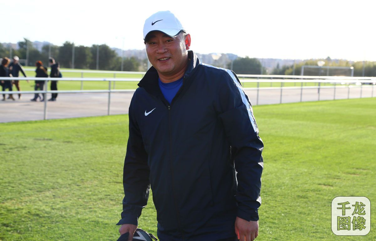 官宣|北控凤凰足球俱乐部原主教练刘英卸任 于