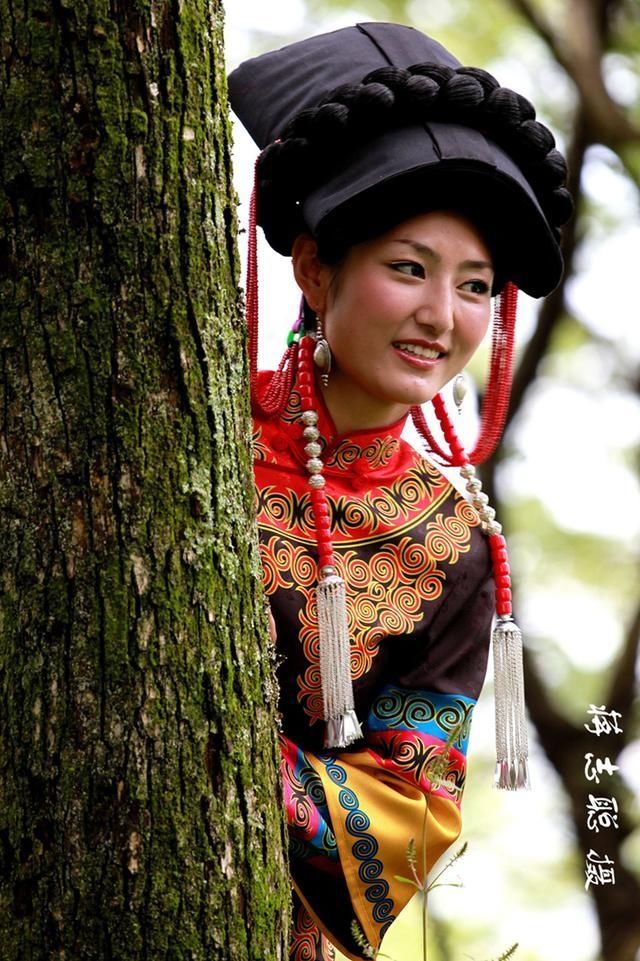 人像摄影:彝乡美女群芳艳