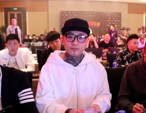 网红方丈结婚光礼金就将上千万,而赵本山的女